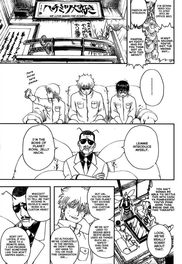 Gintama Chapter 269 page 10 - Chapter 269 : It's only a superstition that bees stings go away when you piss on them. In reality it's just a great way to get germs, so be careful!