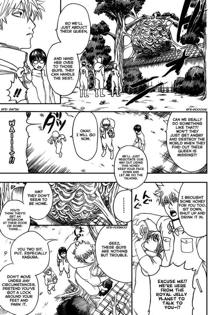 Gintama Chapter 269 page 14 - Chapter 269 : It's only a superstition that bees stings go away when you piss on them. In reality it's just a great way to get germs, so be careful!
