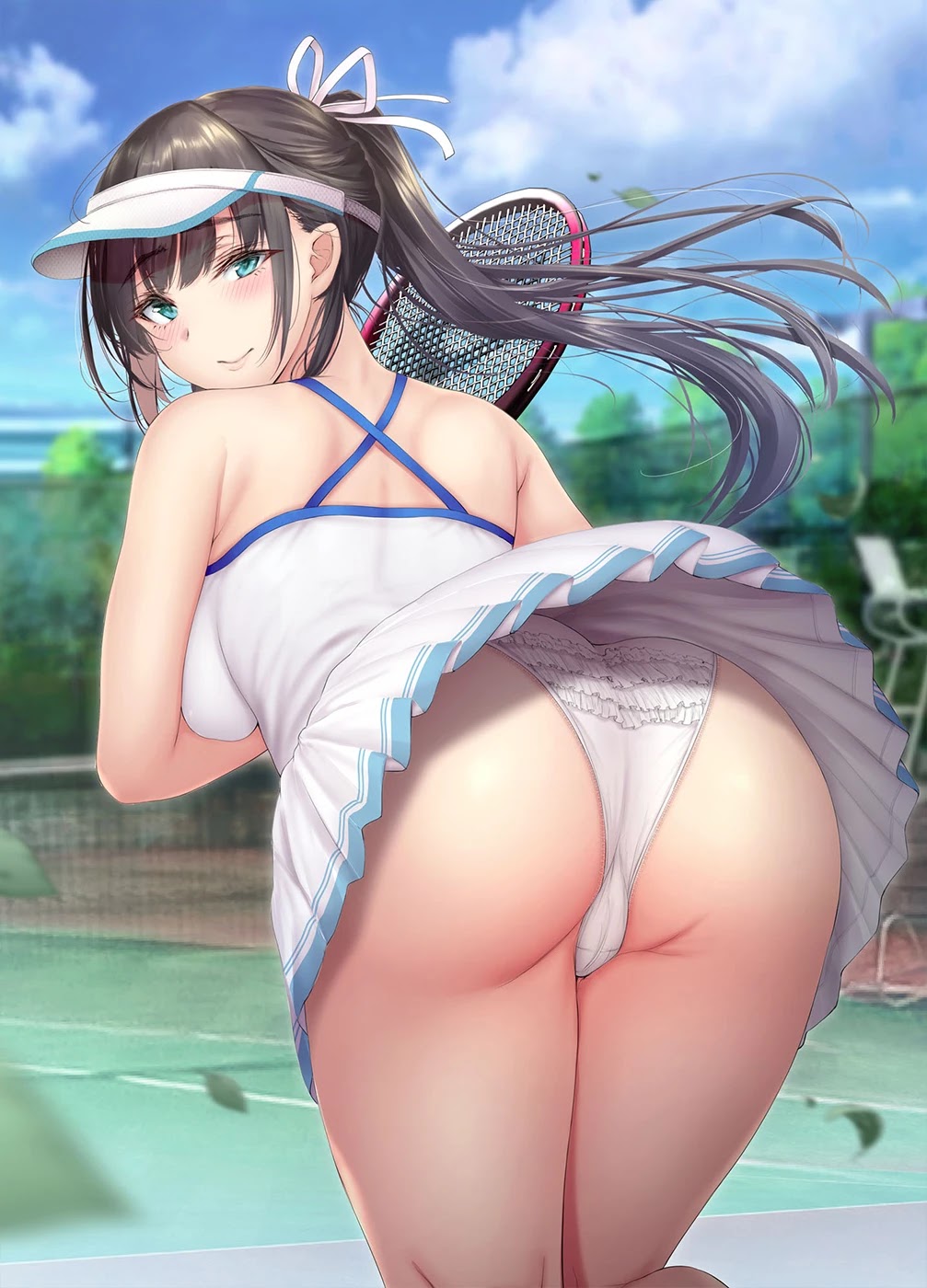 Kininaru Danshi ni ○○ suru On'nanoko. Chapter 32 page 2 - Chapter 32: A tennis club senpai who, while standing on the court, calculates the direction of the wind to show her skort to the boy she's interested in while instructing him.
