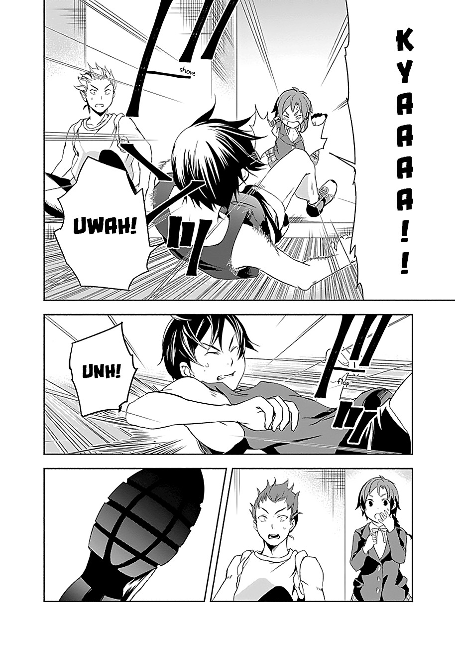 Yuizaki-san ha Nageru! Chapter 7 page 12 - Chapter 7: Yuizaki-san Puts On a Uniform.